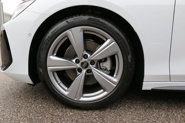 AUDI A6 Avant TDI 204CV S tronic S line edition