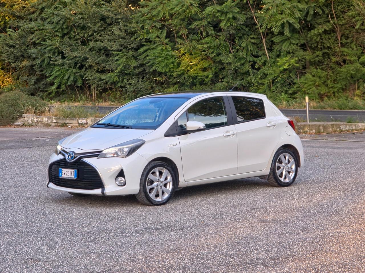 Toyota Yaris 1.5 Hybrid 5 porte Style E6 Automatica NEO 2014