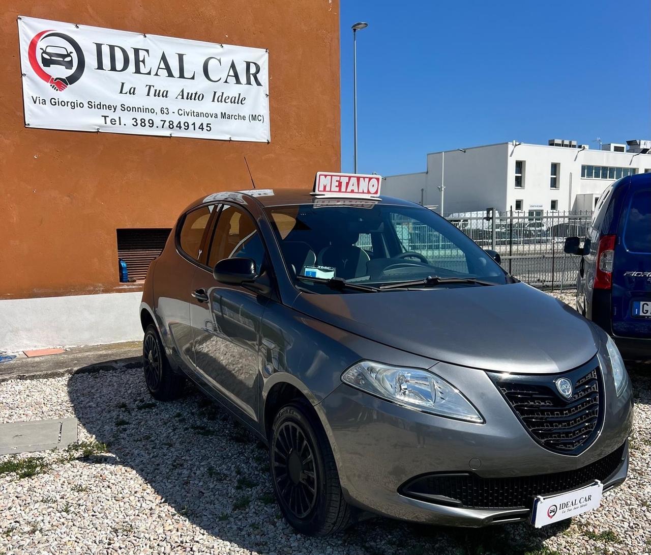 Lancia Ypsilon 0.9 TwinAir 85 CV 5 porte Metano Ecochic Elefantino