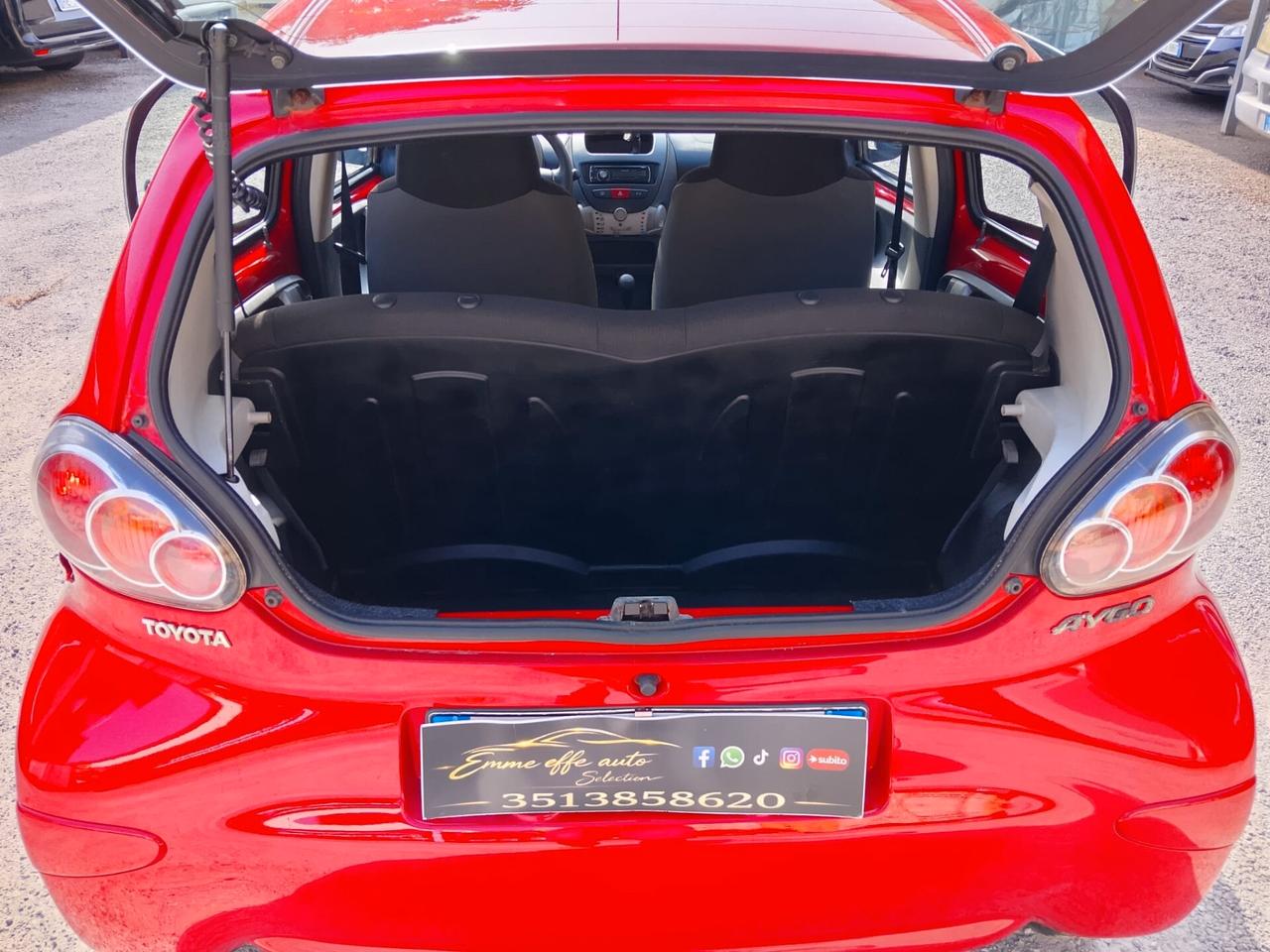 Toyota Aygo 1.0 12V VVT-i 5 porte Now 2011