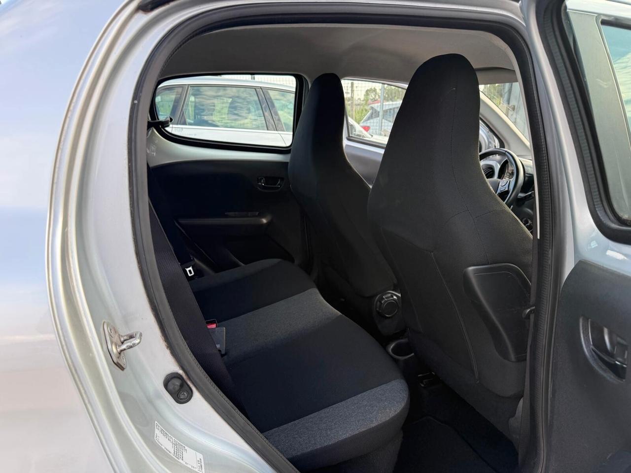 Citroen C1 VTi 68 5 porte Shine Adatta a Neo Patentati