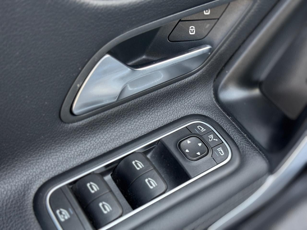 Mercedes-benz A 200 Berlina , Sport Automatico !