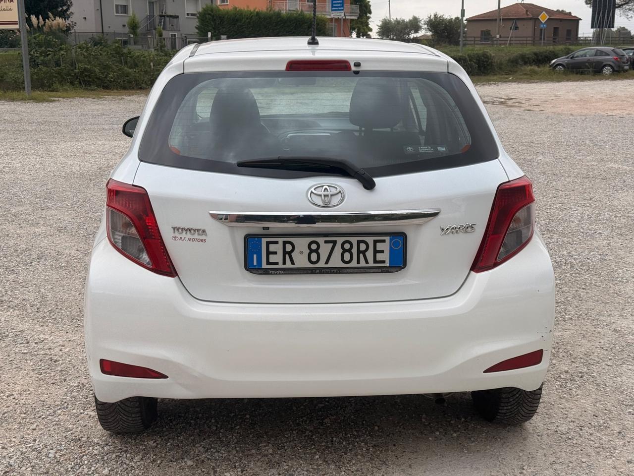Toyota Yaris 1.0 5 porte Lounge