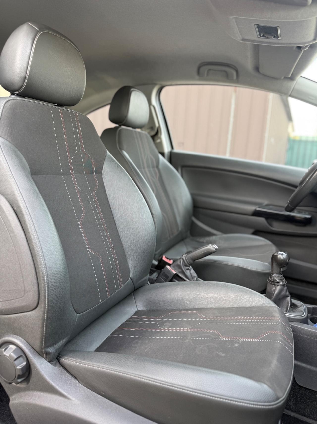 Opel Corsa 1.2 85CV 3 porte GPL-TECH b-color