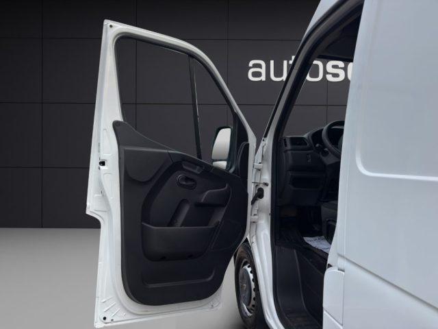 RENAULT Master T35 2.3 dCi 135 L2 H2 Furgone Ice PIU'IVA