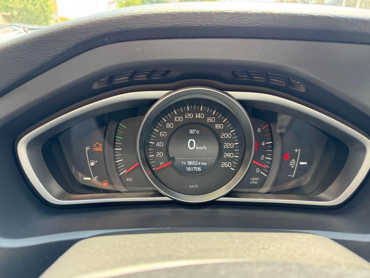 VOLVO - V40 - D2 Summum