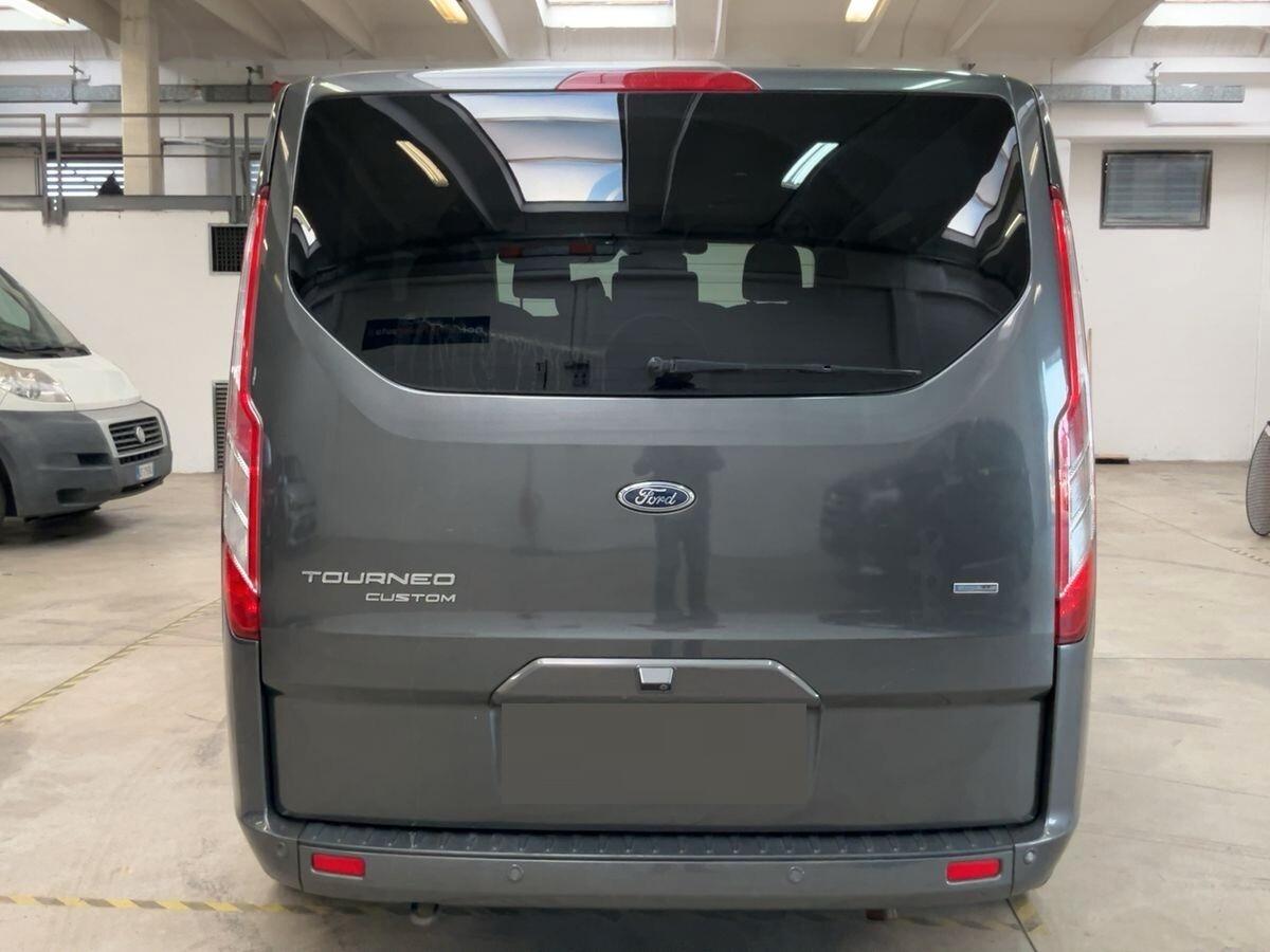 Ford Tourneo Custom 8 POSTI 2.0 TDCi 170CV Titanium