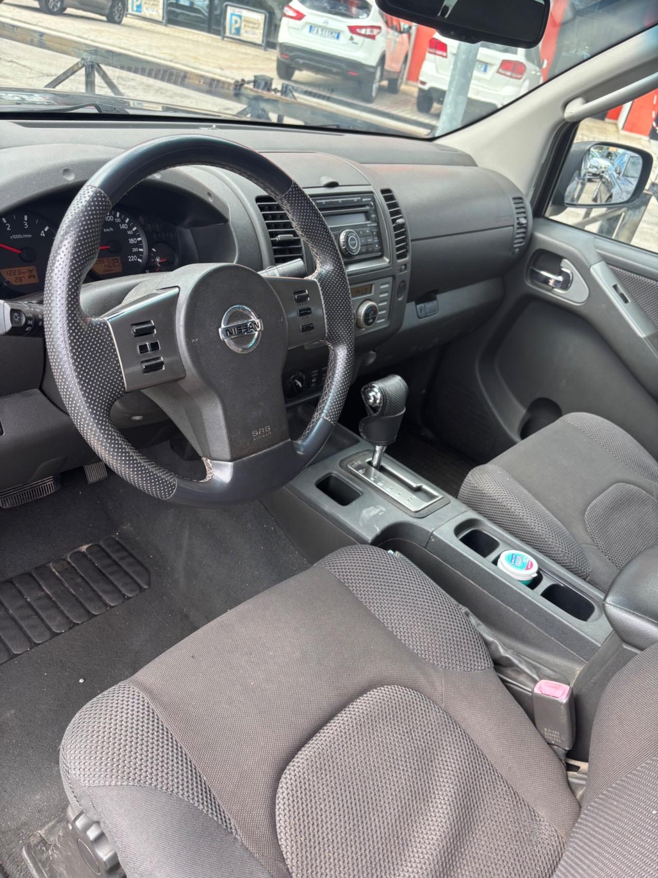 Nissan Navara 2.5 dCi 4 porte Double Cab SE