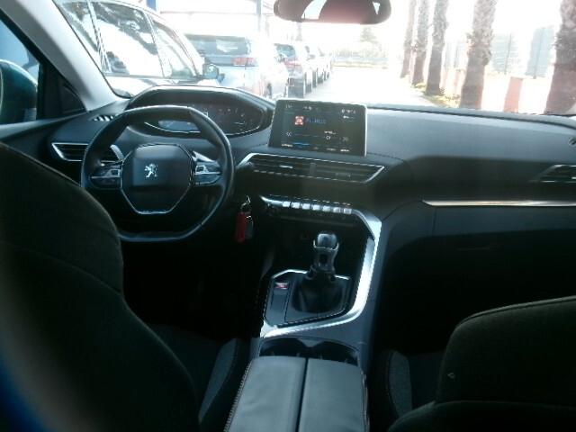 Peugeot 5008 BlueHDi 120 S&S Allure