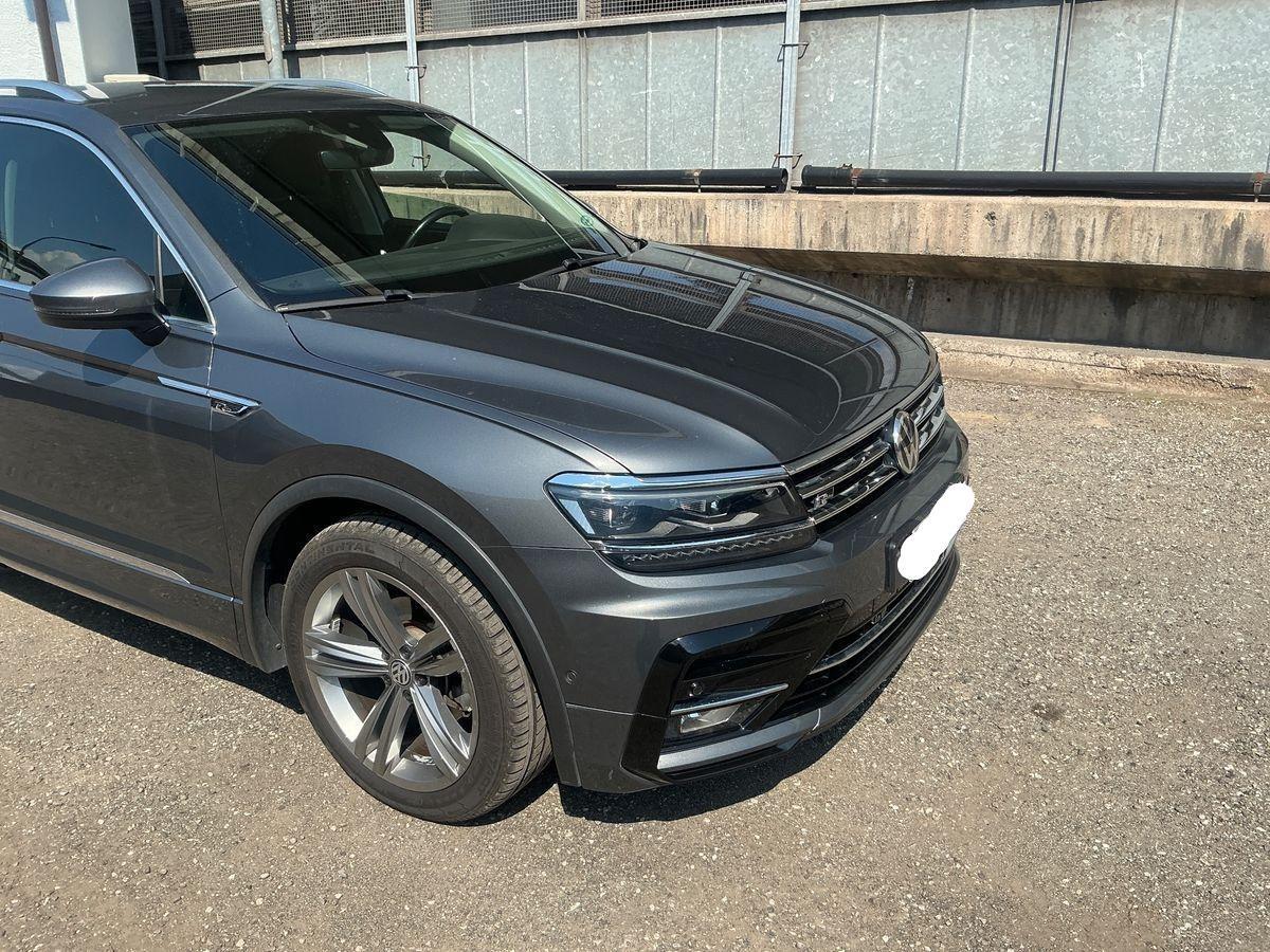 VOLKSWAGEN - Tiguan - 2.0 TDI DSG 4MOTION R-LINE