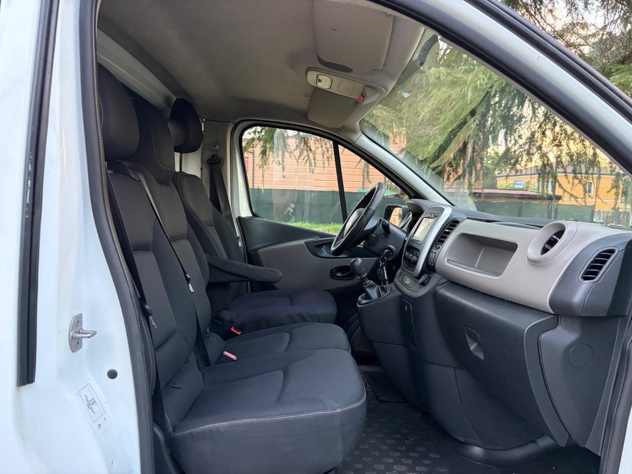 Renault Trafic 1.6 dCi furgone passo lungo