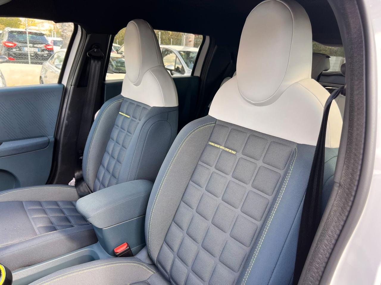 Fiat Grande Panda 1.2 Hybrid 110 CV S&S La Prima