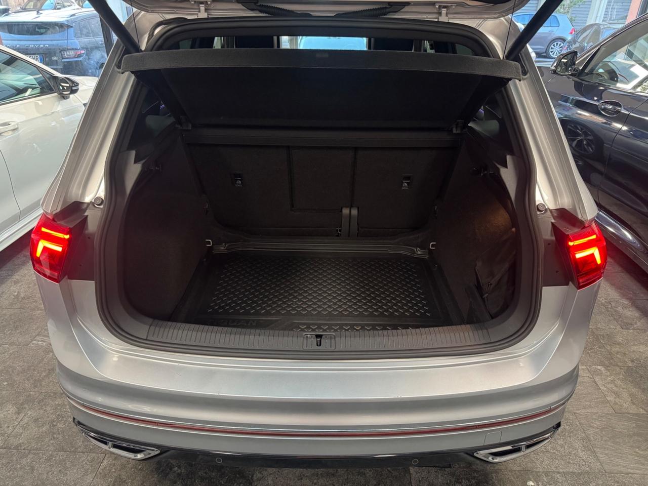 VW Tiguan 2.0 TDI 150 CV DSG R-Line Tetto Apribile