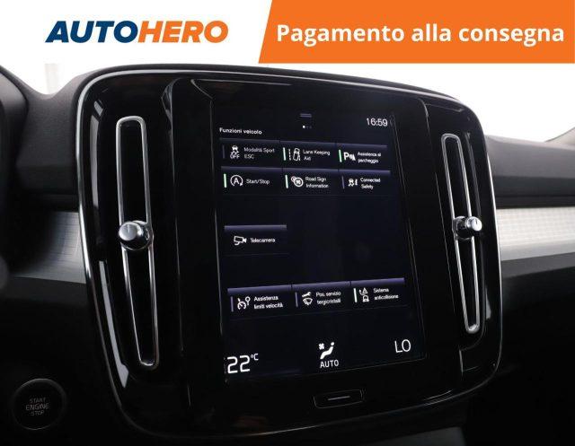 VOLVO XC40 T2 Geartronic Momentum Pro