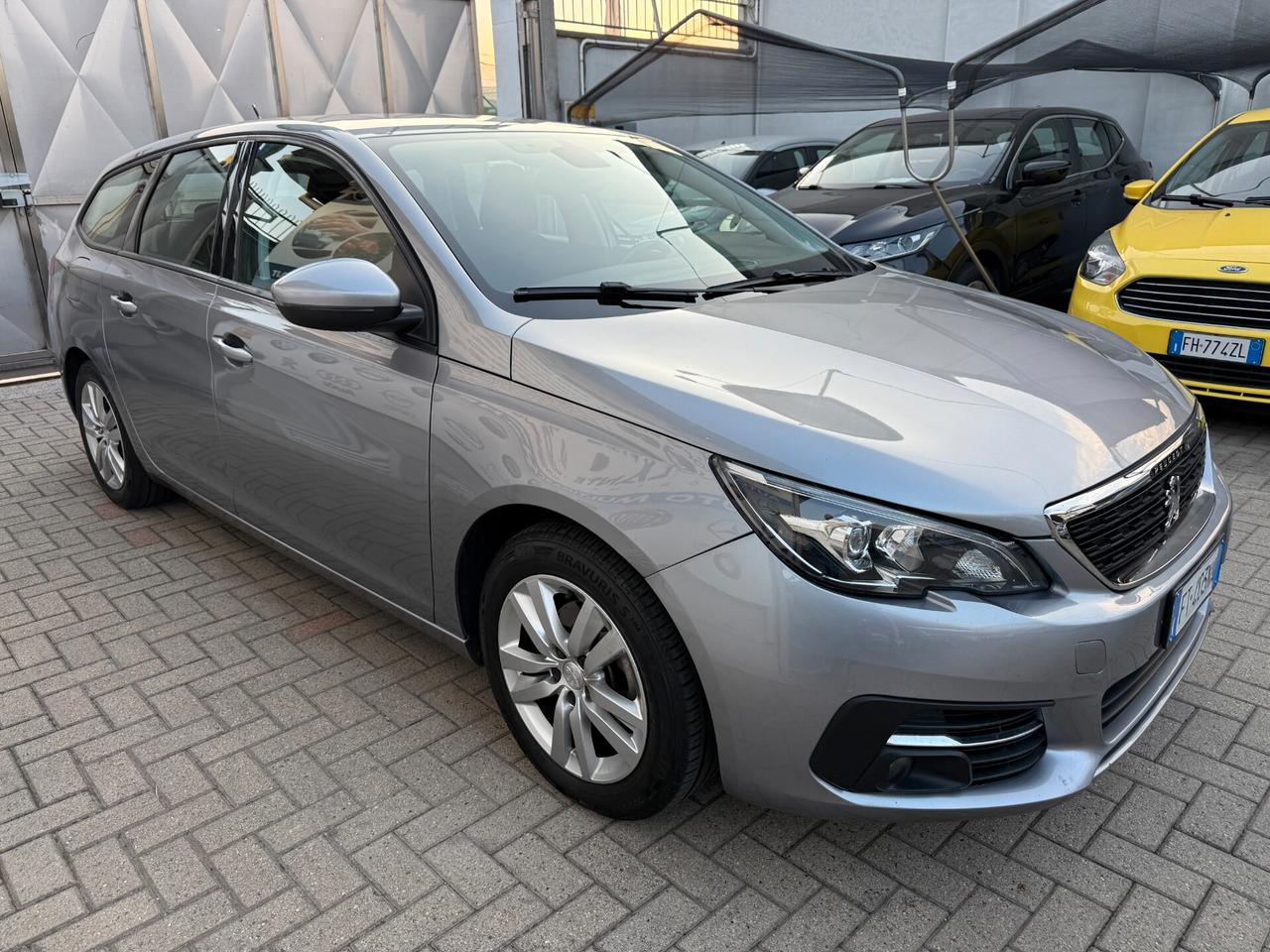 Peugeot 308 BlueHDi 130 S&S SW Tech Edition - Navigatore