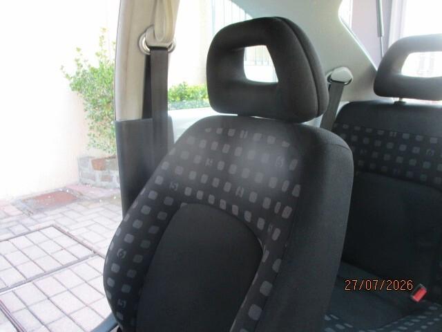 Volkswagen New Beetle HERBIE53