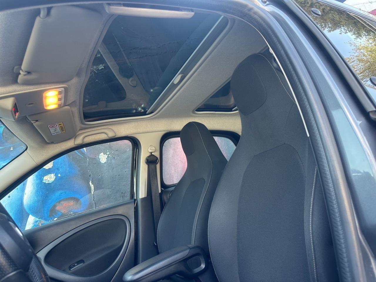 SMART FORFOUR PASSION 90CV AUT/F1/TETTO/NAVI/LED