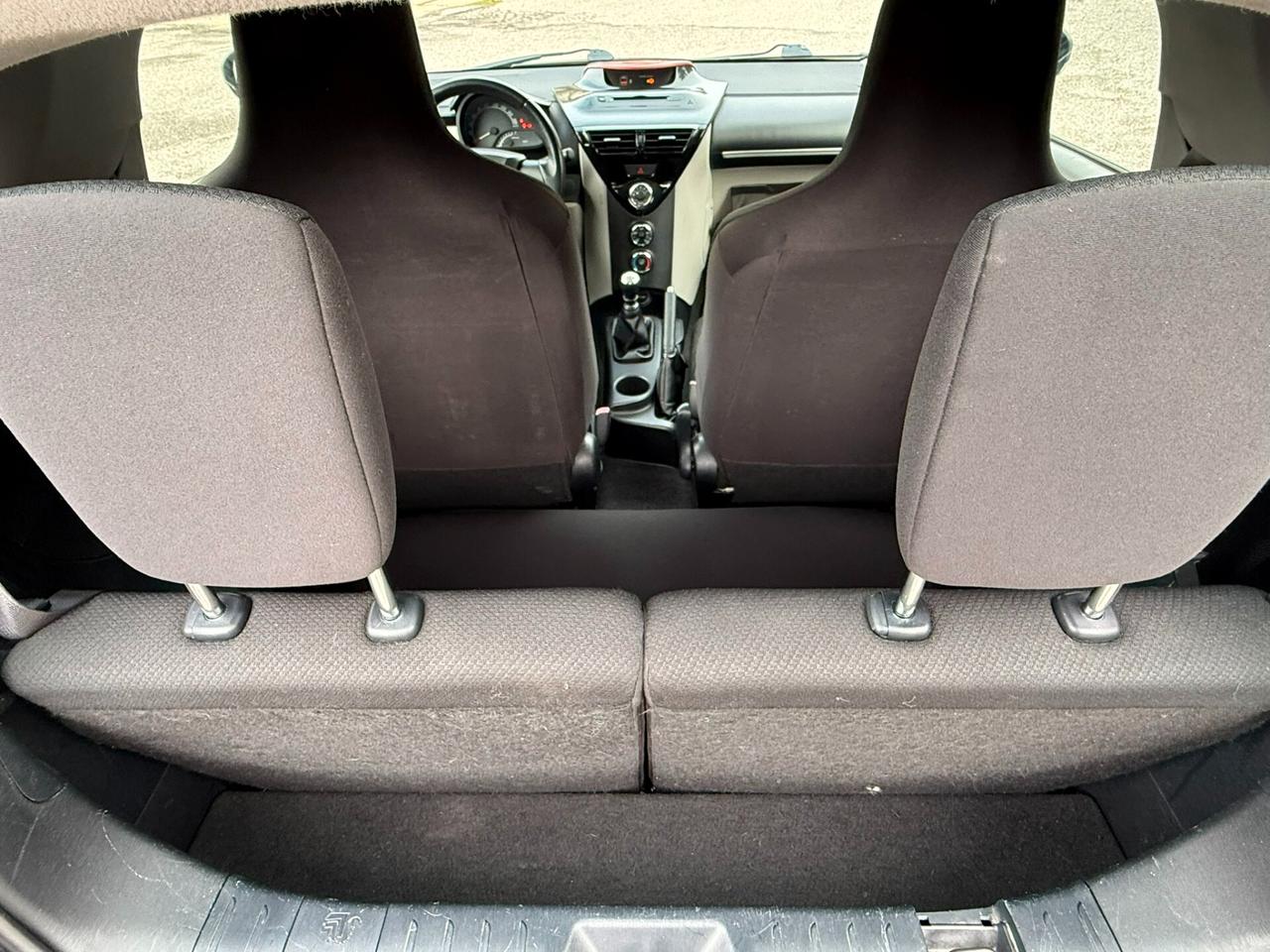 Toyota iQ 1.0 Lounge 4 Posti