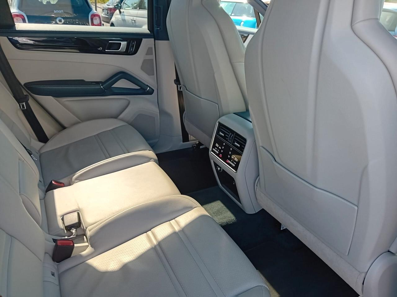 Porsche Cayenne 3.0 e-hybrid tiptronic Plug-in Service Porsche