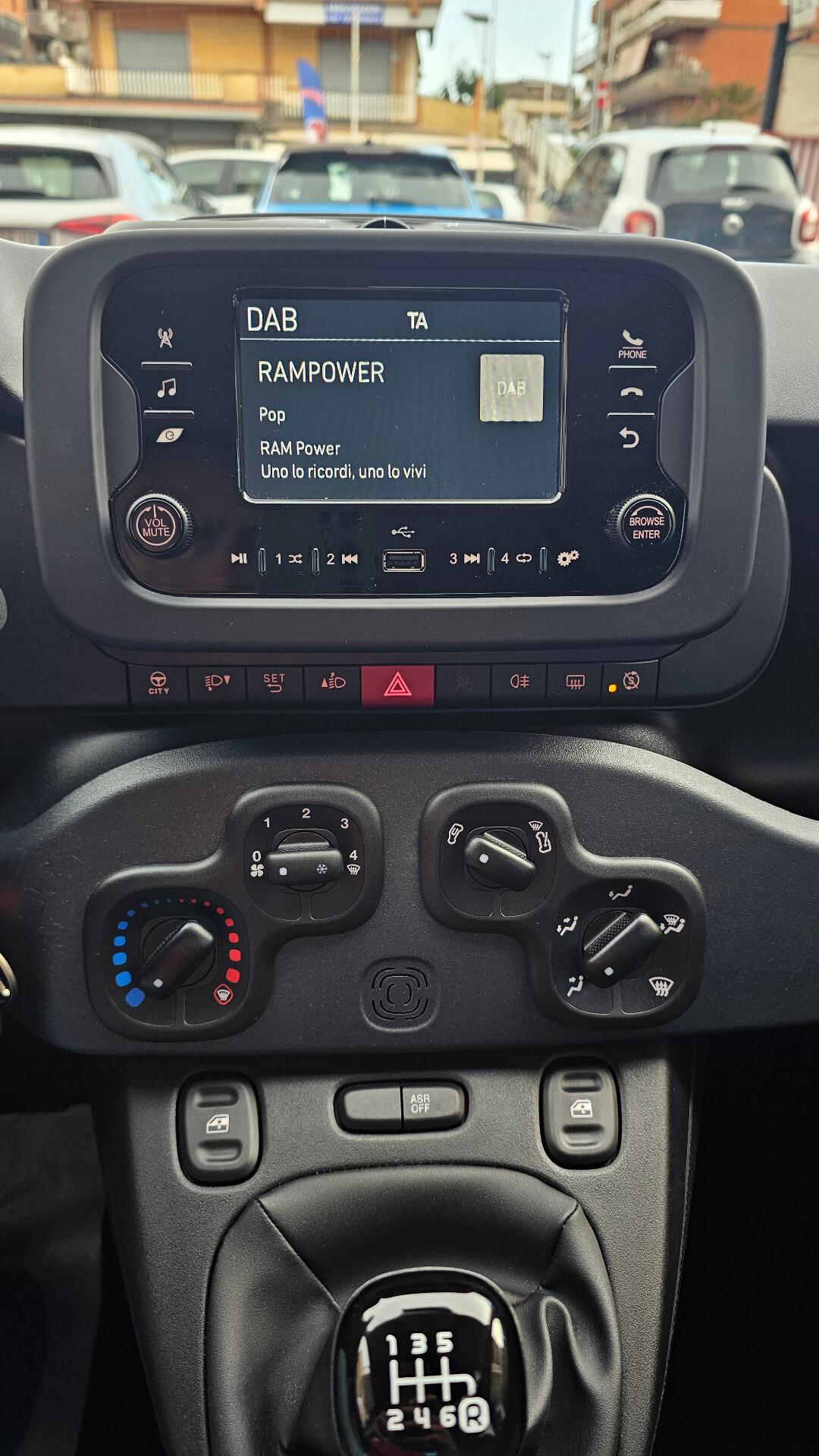 Fiat Panda 1.0 FireFly S&S Hybrid UNIPRO TAGL UFF NEOPAT OK