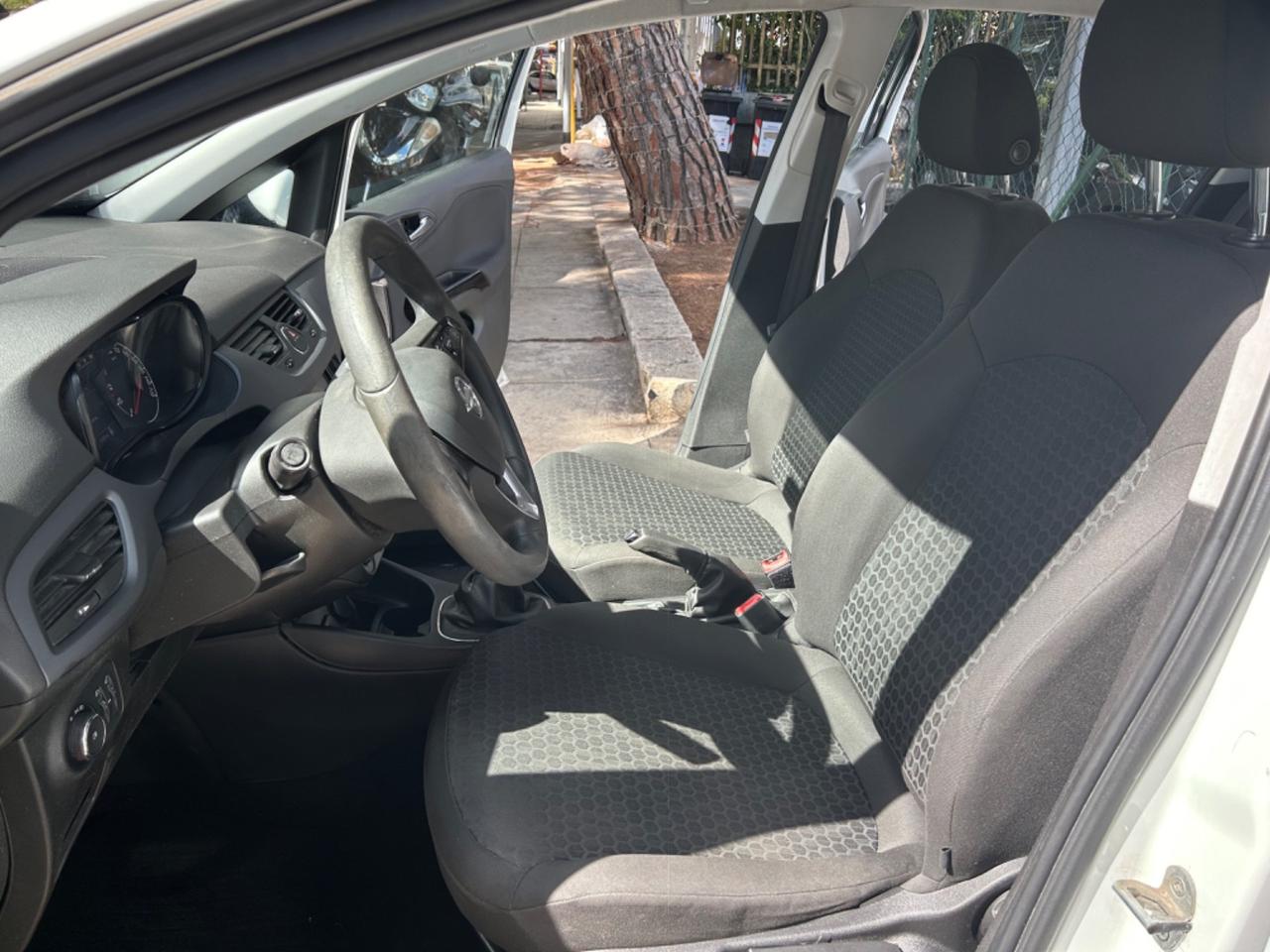 Opel Corsa 1.4 90CV GPL Tech 5 porte 120 Anniversary