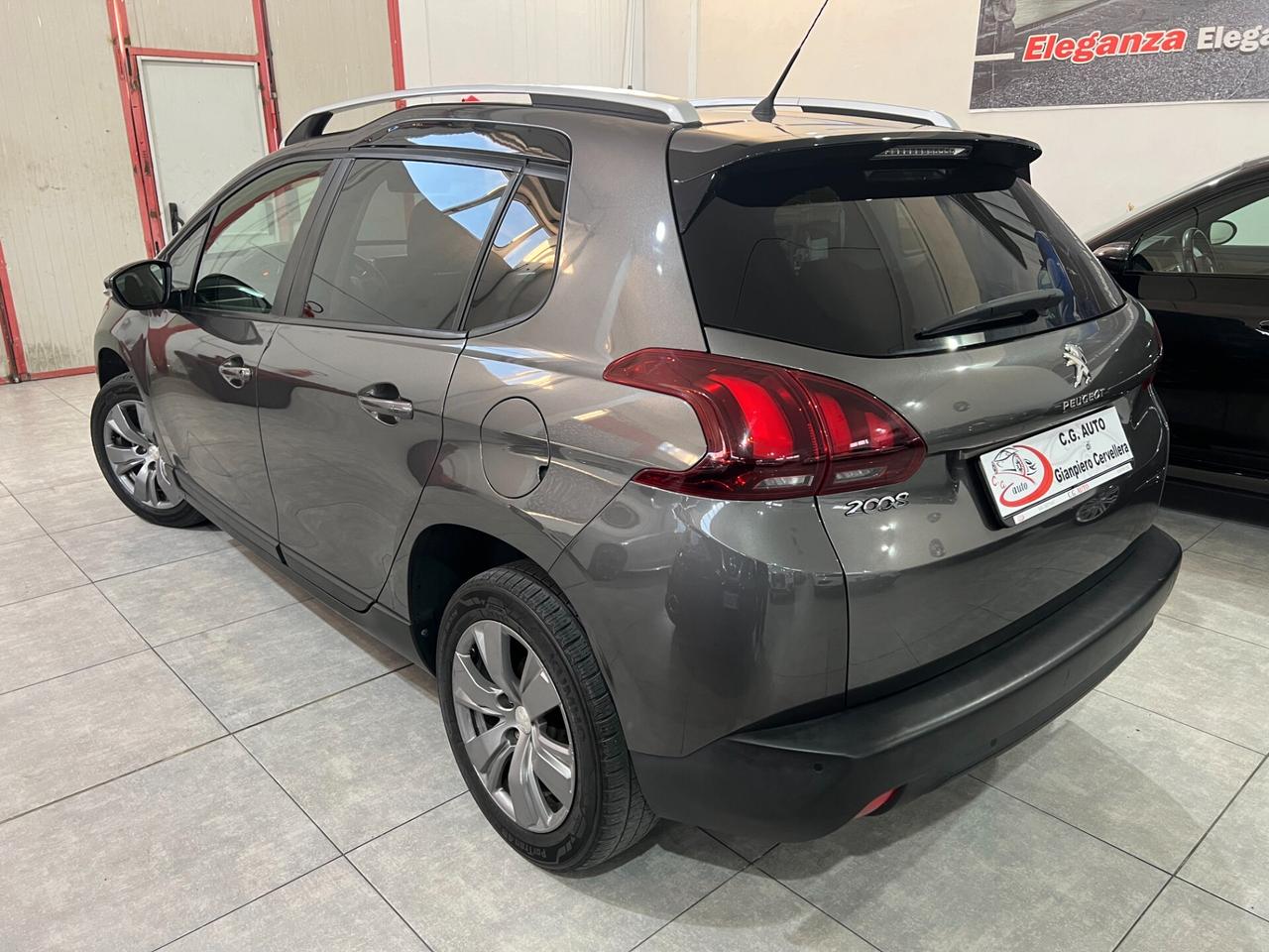 Peugeot 2008 1.6 100 CV - Black Matt - 2018