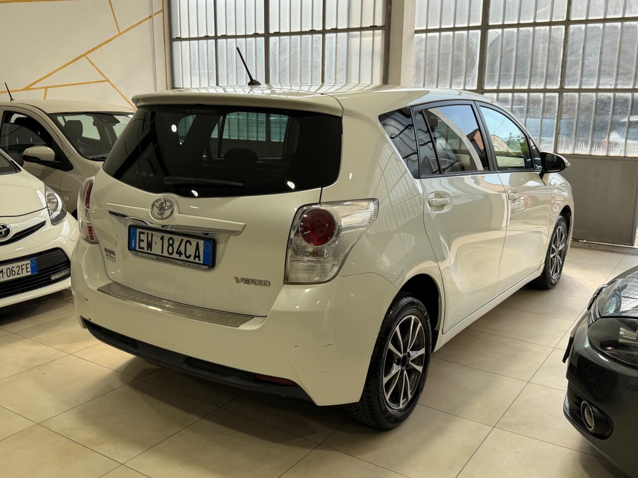 Toyota Verso 1.6 D-4D Business 7 Posti