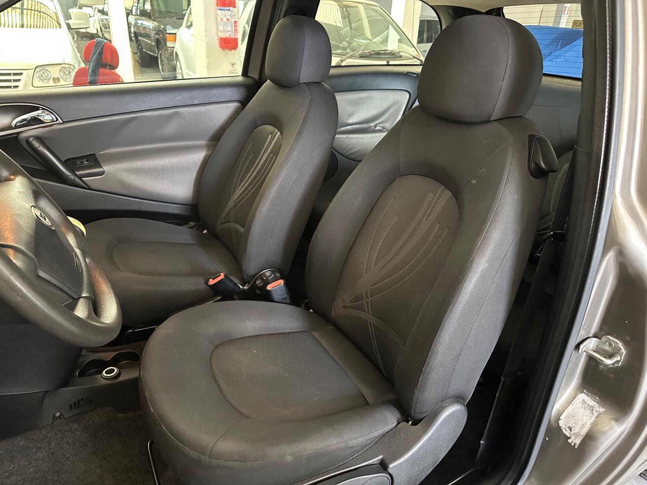 Lancia Ypsilon 1.2 Neopatentati