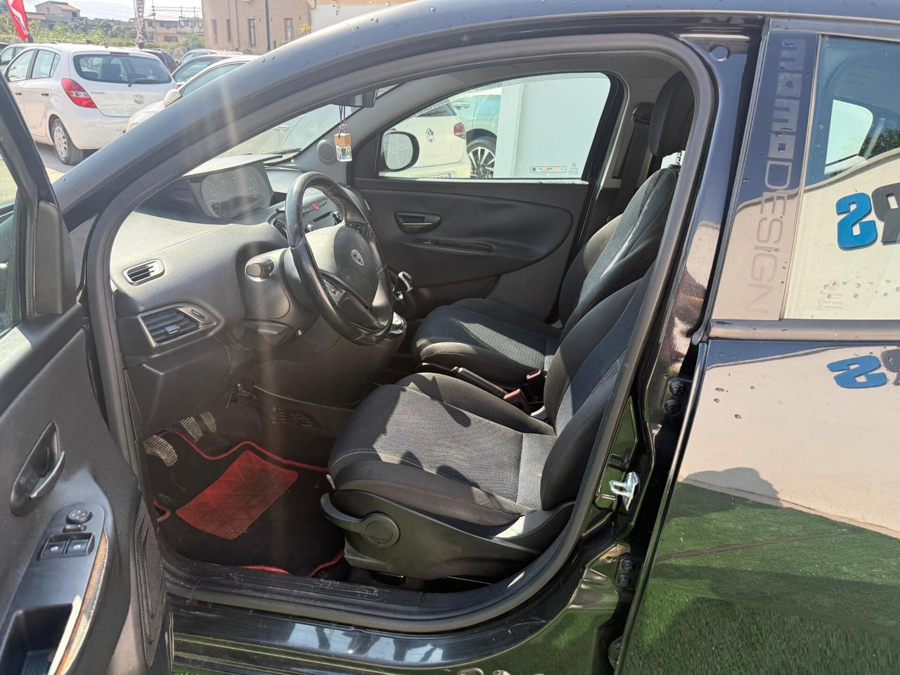 Lancia Ypsilon S MomoDesign ecochic Gpl 69cv E6