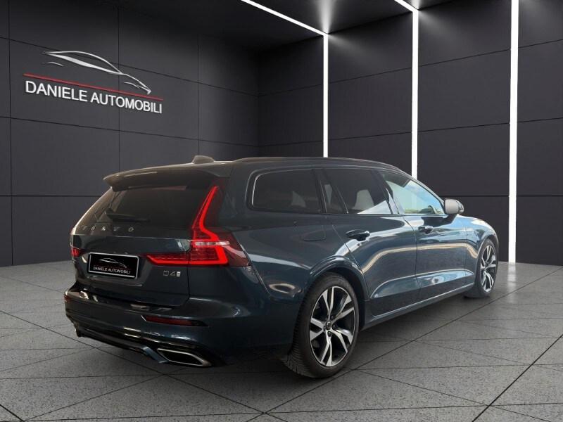 VOLVO V60 (2018-->) V60 D4 Geartronic R-design