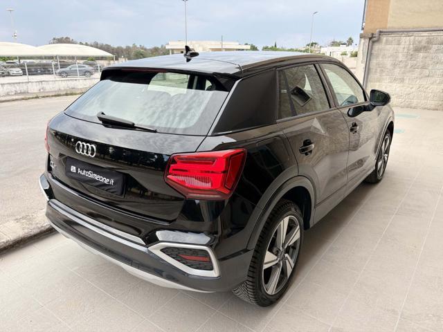 AUDI Q2 30 TDI S tronic Admired Advanced COCKPIT