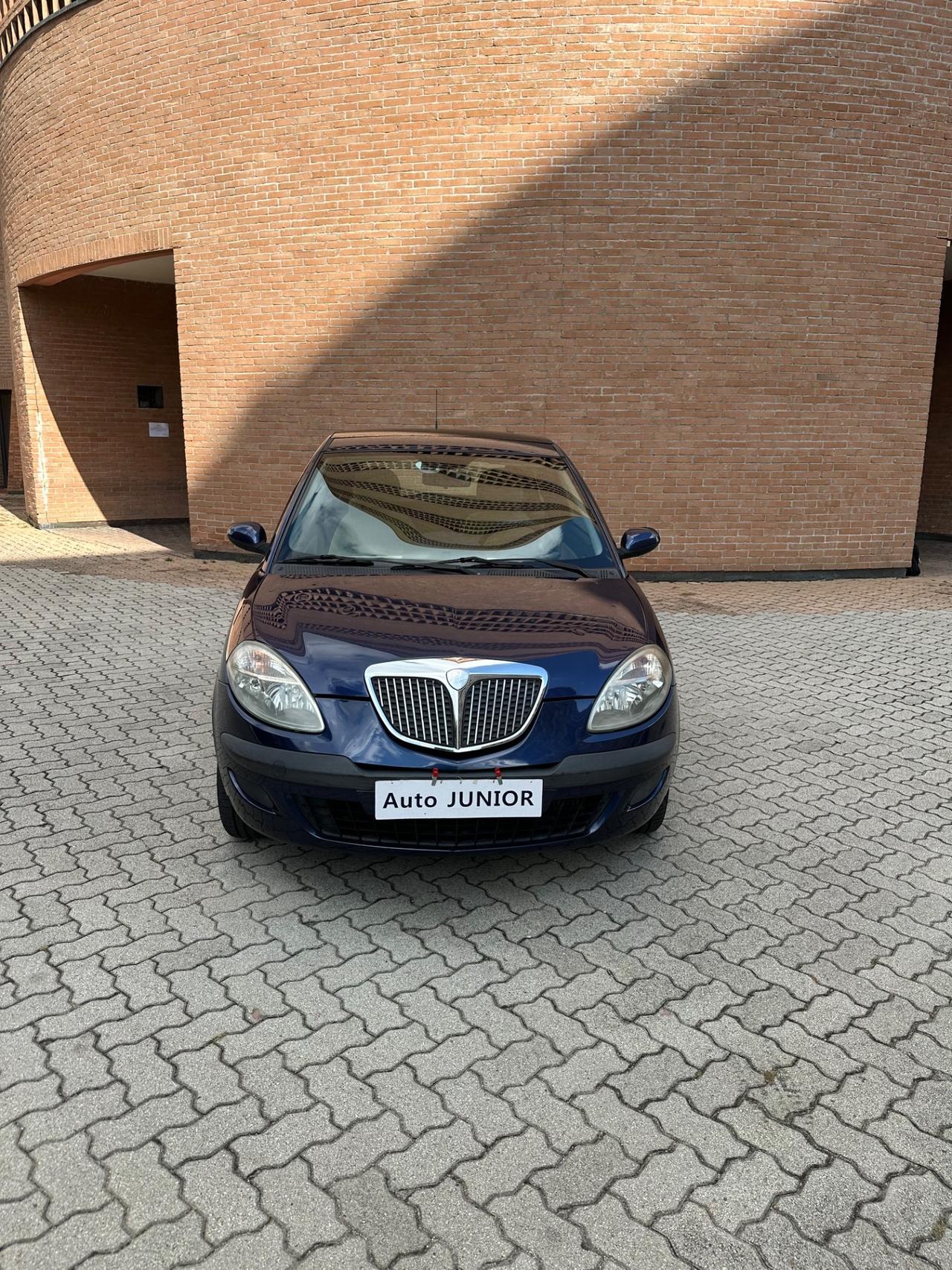 Lancia Ypsilon 1.3 MJT 90 CV Platino