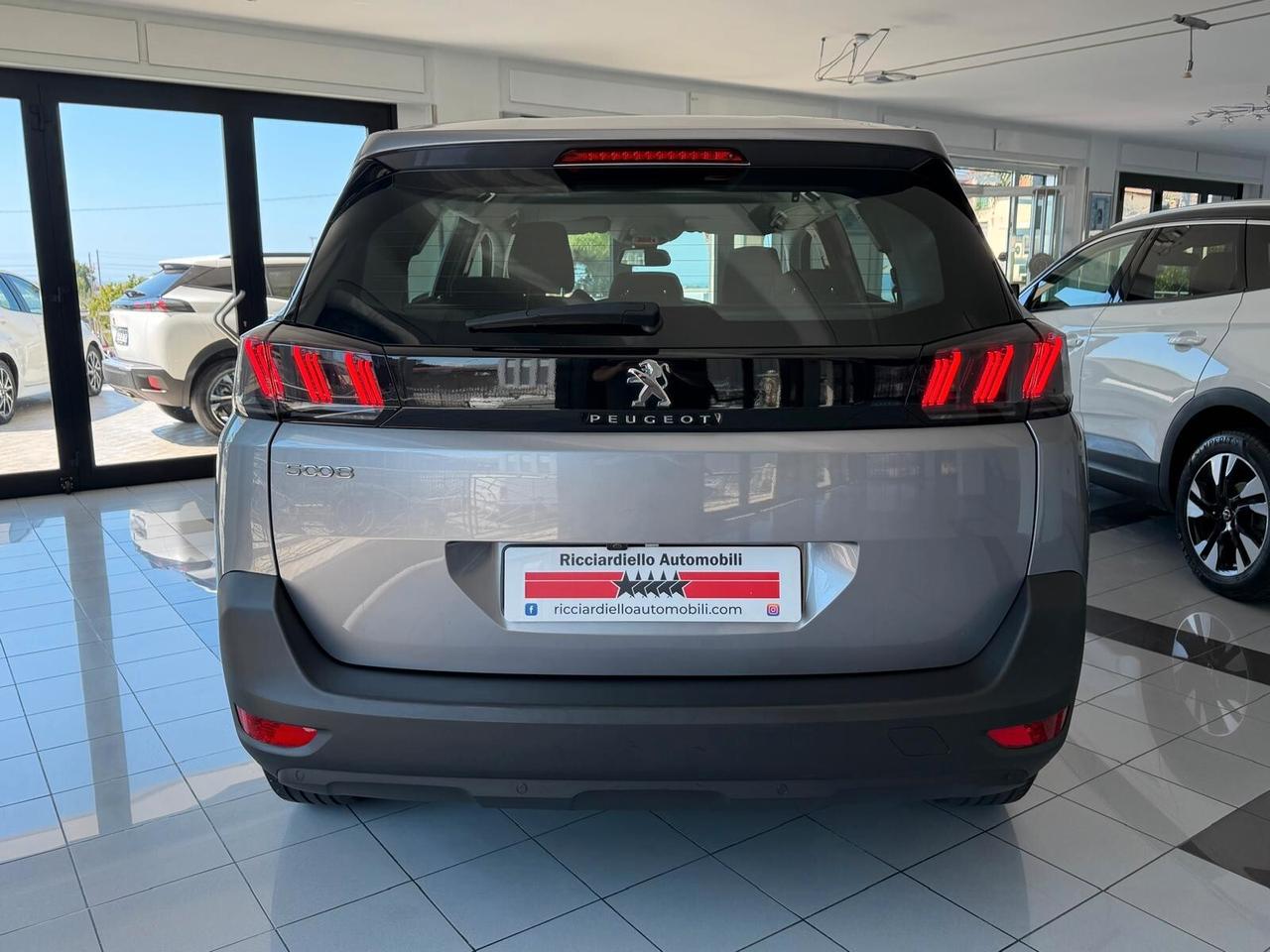 Peugeot 5008 1.5 BlueHDi 130 EAT8 Business 7 POSTI