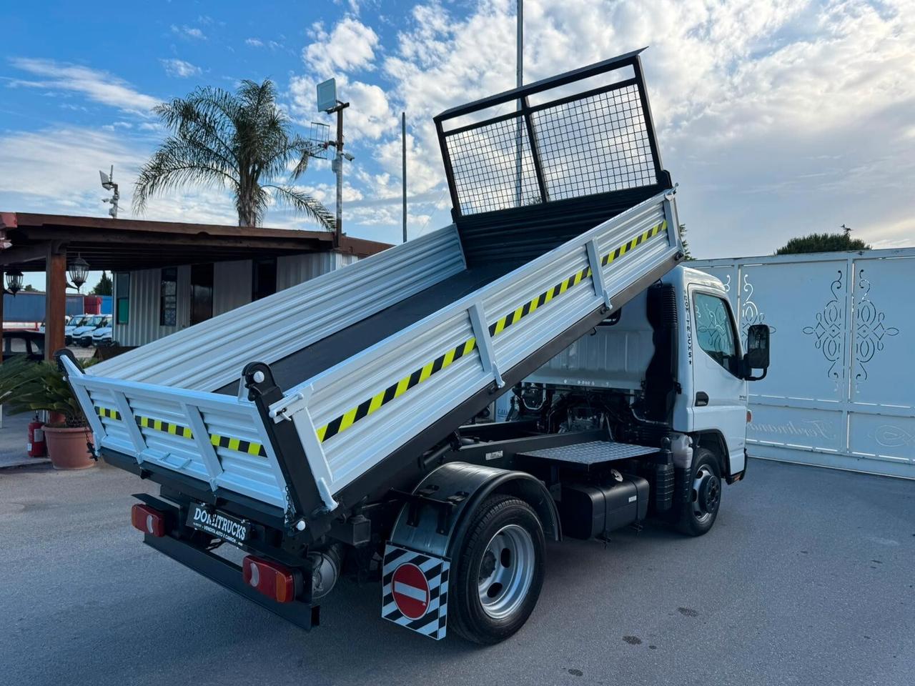 MITSUBISHI FUSO CANTER RIBALTABILE