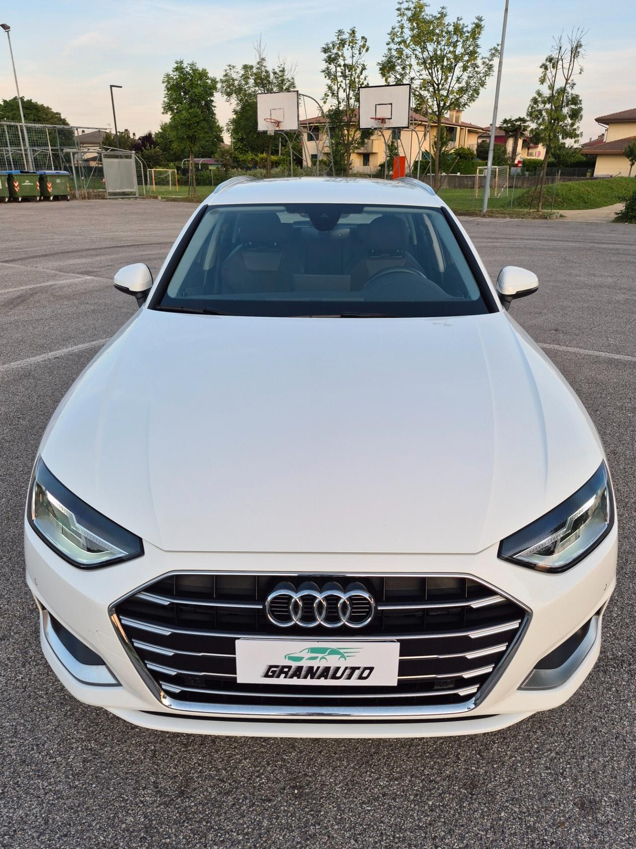 Audi A4 Avant 30 TDI/136 CV S tronic Business Advanced
