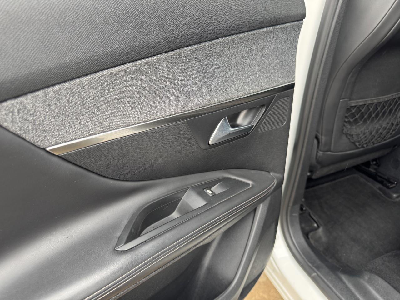 Peugeot 3008 BlueHDi 130 S&S Allure