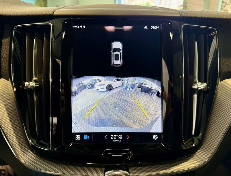 Volvo XC60 B4 automatico Plus Dark