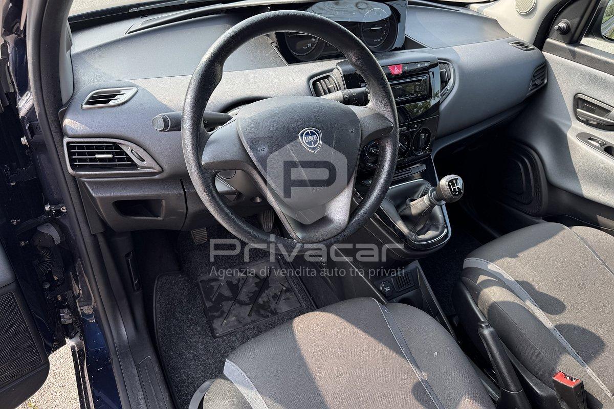 LANCIA Ypsilon 1.2 69 CV 5 porte Silver