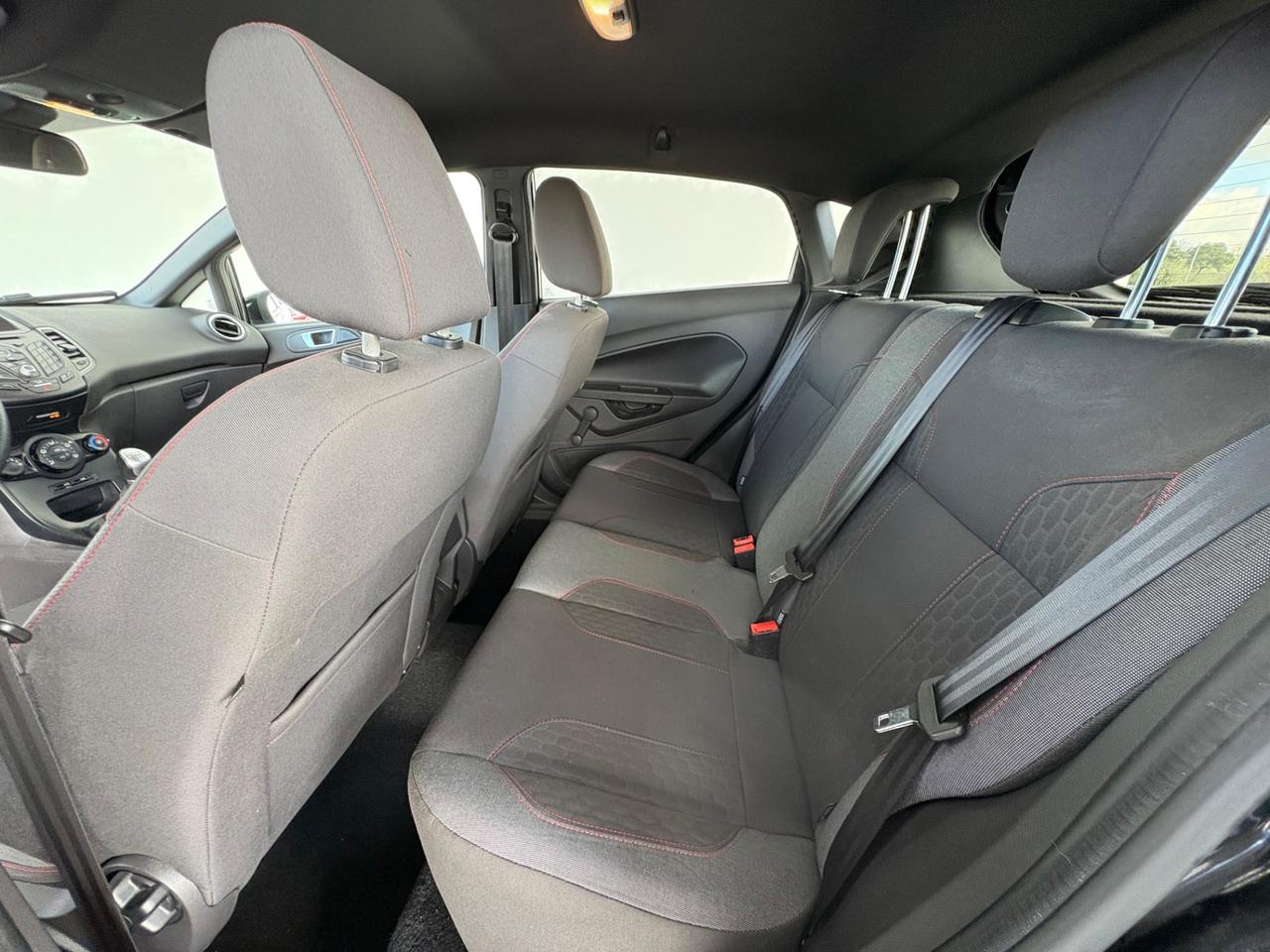 Ford Fiesta 1.5 TDCi 75CV 5 porte ST-Line