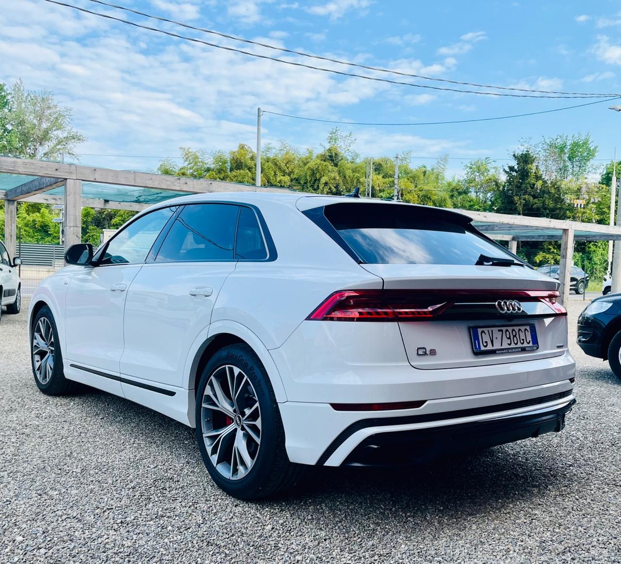 Audi Q8 50 TDI 286 CV quattro tiptronic Sport