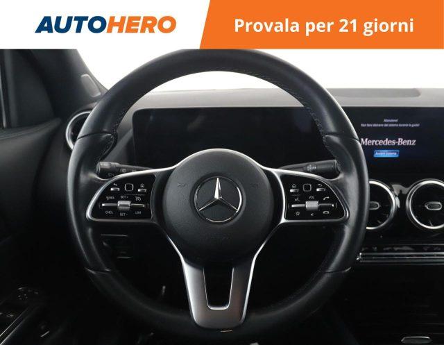 MERCEDES-BENZ GLA 220 d Automatic 4Matic Sport