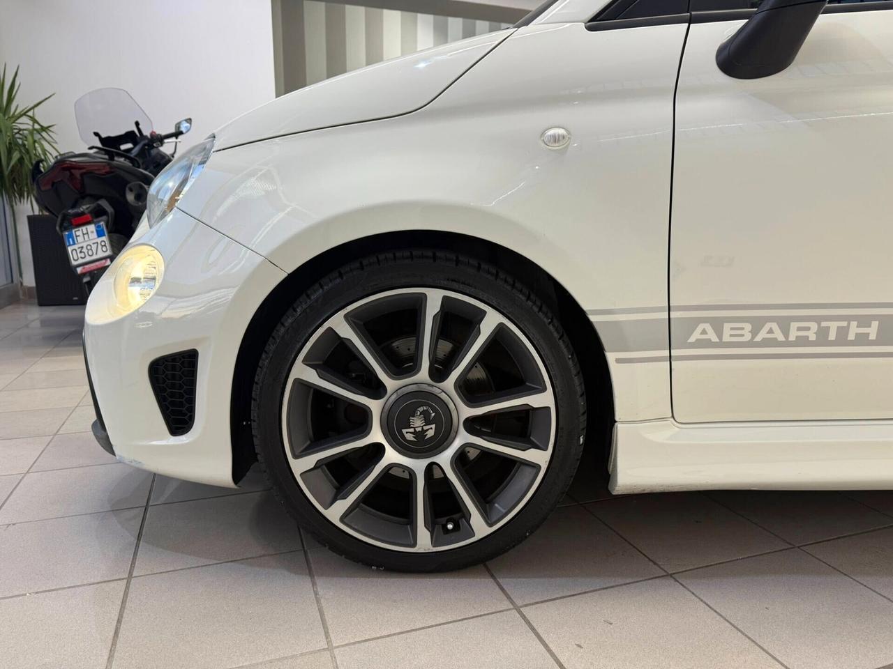 Abarth 595 1.4 Turbo T-Jet 165 CV Turismo