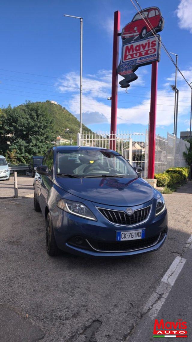 LANCIA Ypsilon 1.0 FireFly 5 porte S&S Hybrid Ecochic Silver