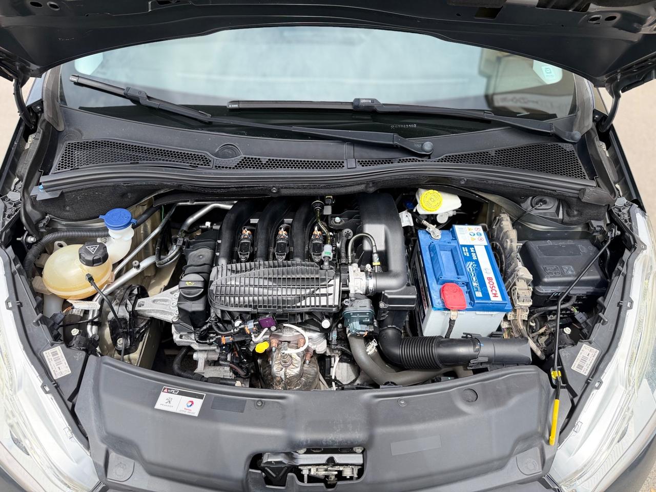 Peugeot 208 1.2 BENZINA 82 CV 5 portE