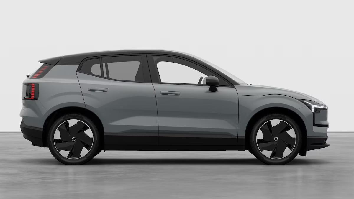 VOLVO EX30 Plus P5 Long Range Electric