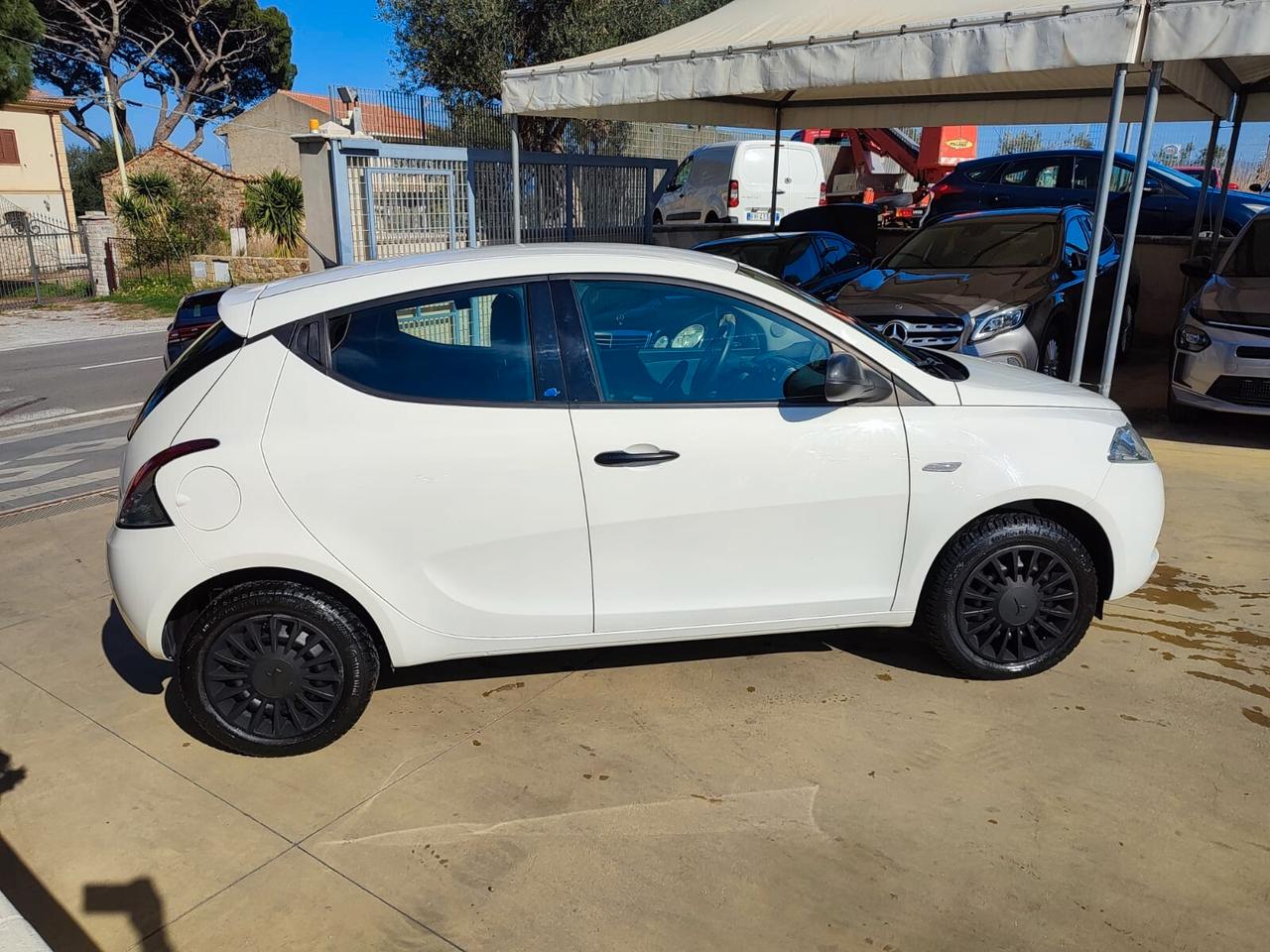 Lancia Ypsilon 1.2 69 CV 5 porte S&S Elefantino Blu