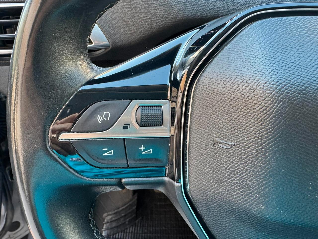 PEUGEOT 3008 1.5 HDI 130 CV. BI-COLORE ALLURE FULL