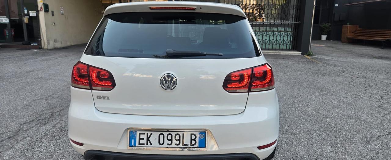 Volkswagen Golf 2.0 TSI 3p. GTI