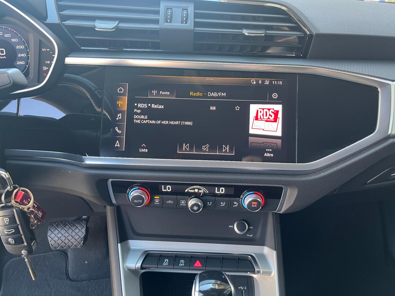 Audi Q3 35 TDI S tronic Business