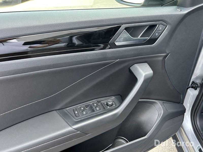 Volkswagen T-Roc 1.5 TSI ACT DSG R-Line